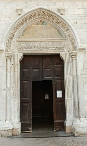 La cathédrale Saint-Maurice - La Porte et linteau