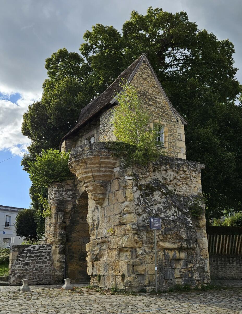 Avant porte de la Porte du Croux