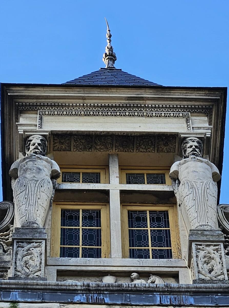 Sculpture en bas relief du Palais Ducal